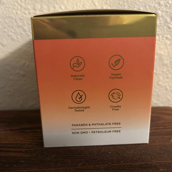 Clear visage vitamin C and collagen, moisturizing day cream - Picture 4 of 4